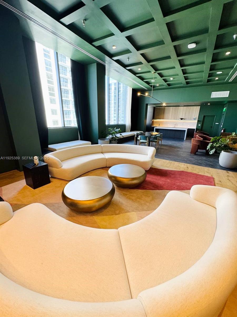 Crosby Miami World Center - Residential