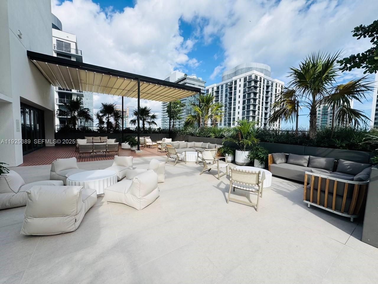 Crosby Miami World Center - Residential