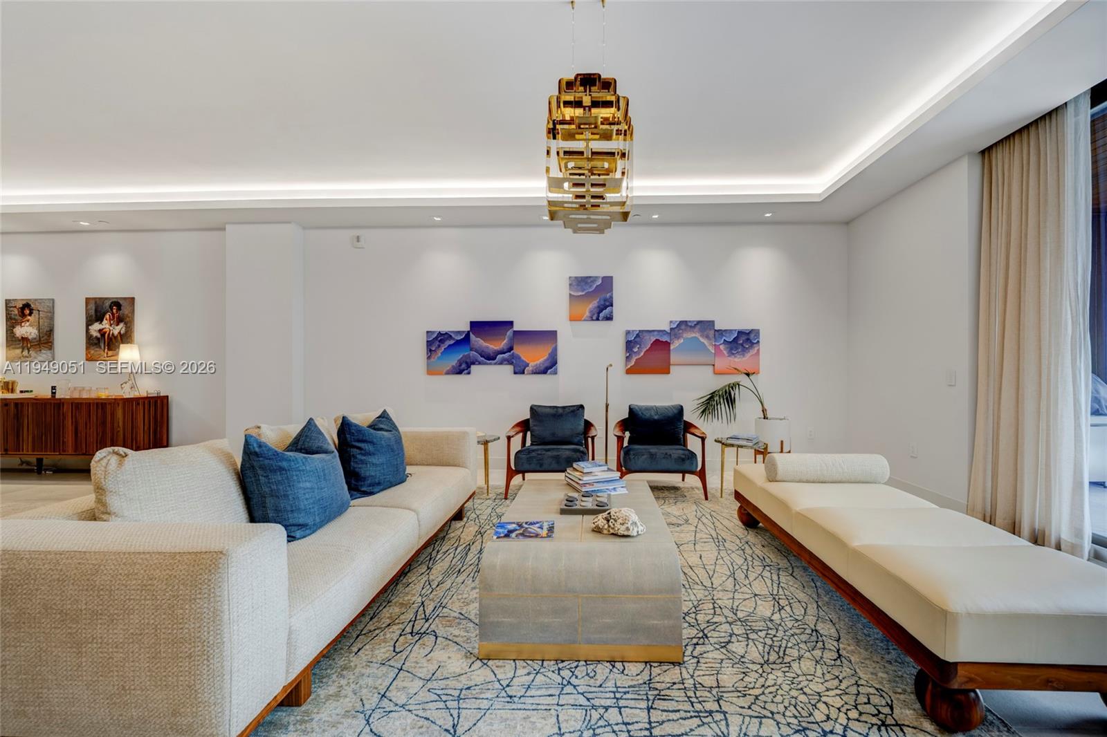 515 Valencia Ave 604