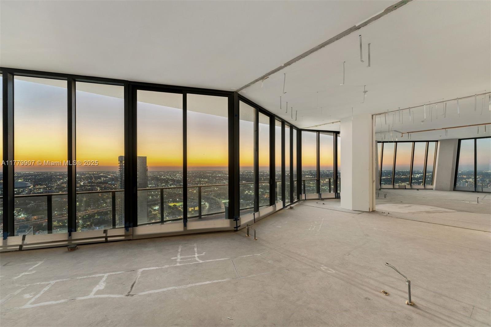 ONE THOUSAND MUSEUM CONDO - Residential