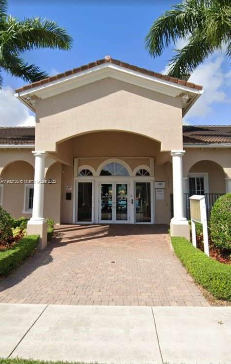 MANDARIN LAKES - Residential