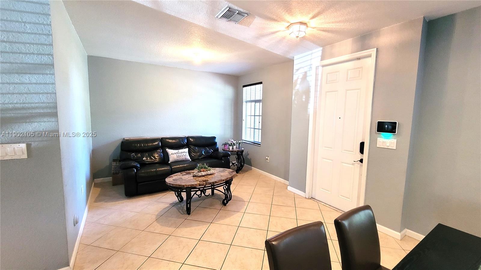MANDARIN LAKES - Residential