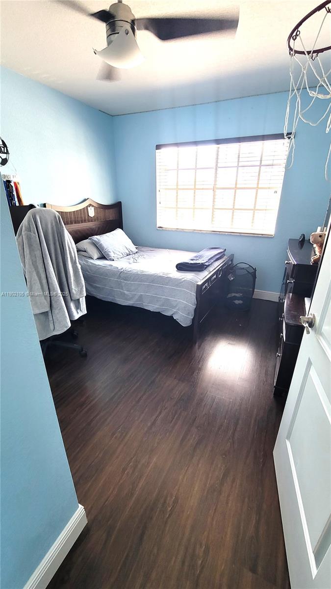 MANDARIN LAKES - Residential