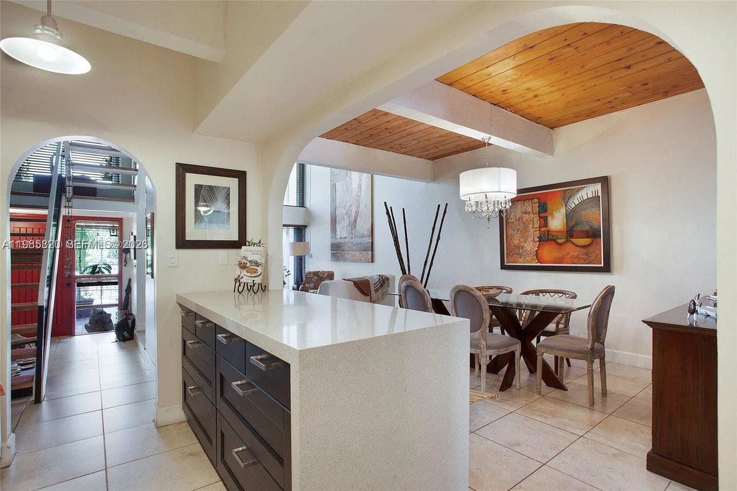 SUNSET PARK LAKE VILLAS S - Residential Lease