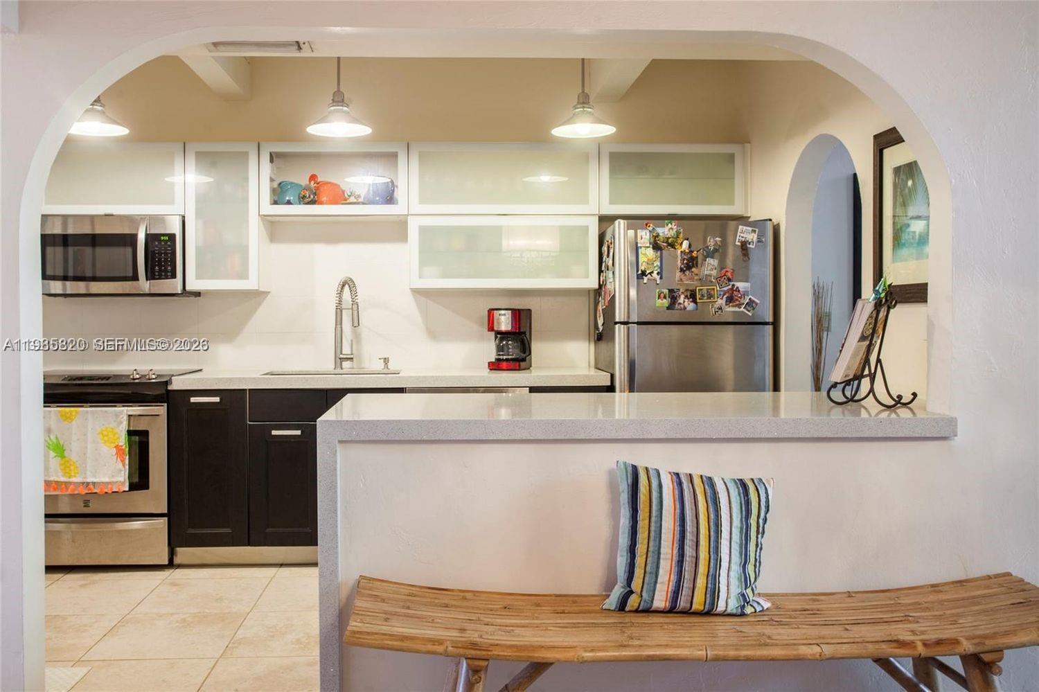 SUNSET PARK LAKE VILLAS S - Residential Lease