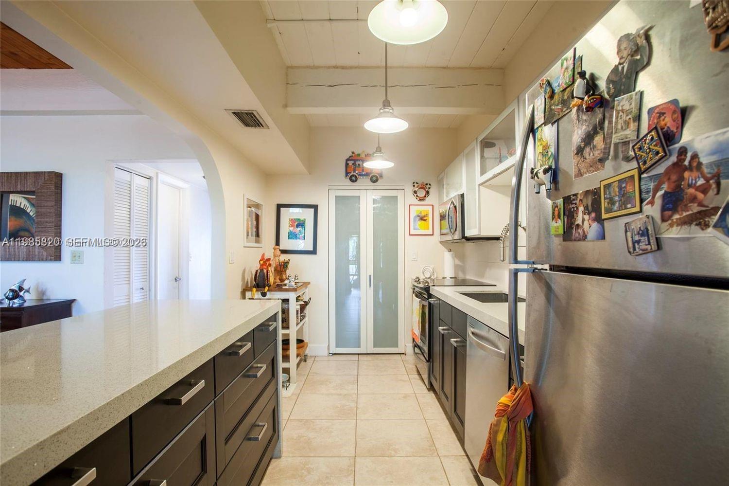 SUNSET PARK LAKE VILLAS S - Residential Lease