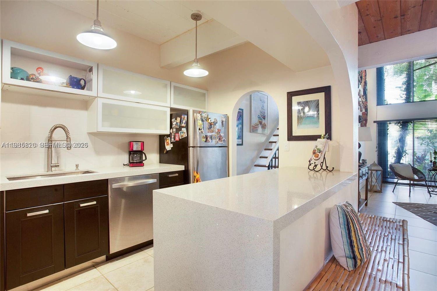 SUNSET PARK LAKE VILLAS S - Residential Lease