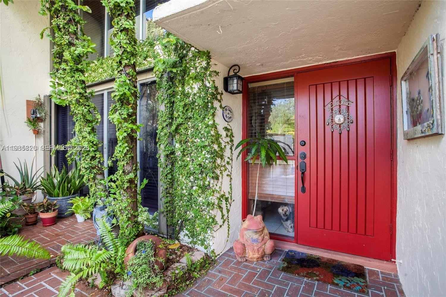 SUNSET PARK LAKE VILLAS S - Residential Lease