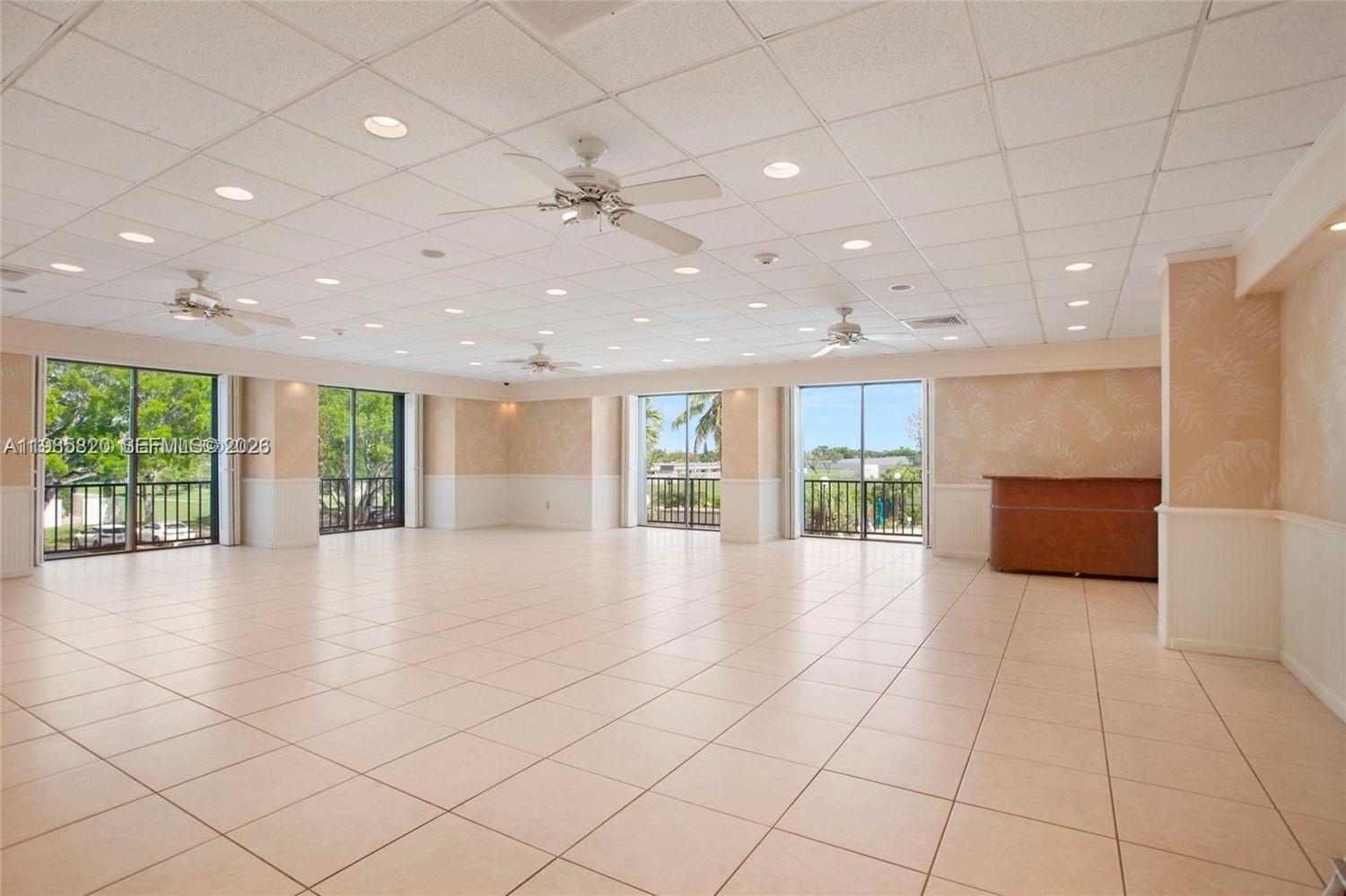 SUNSET PARK LAKE VILLAS S - Residential Lease