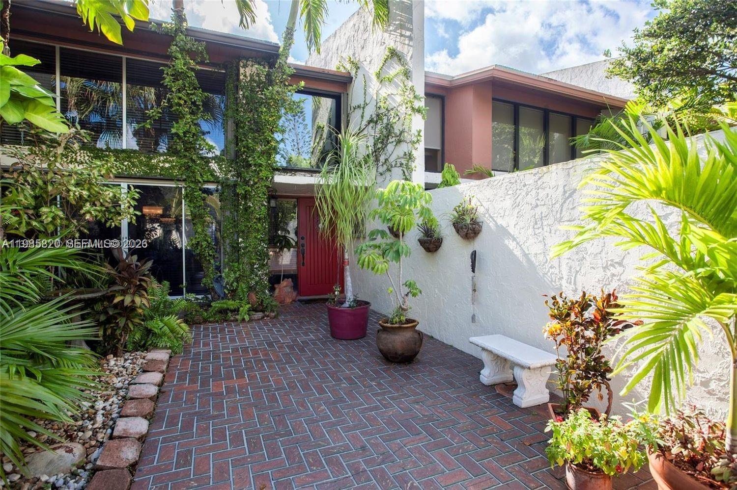 SUNSET PARK LAKE VILLAS S - Residential Lease