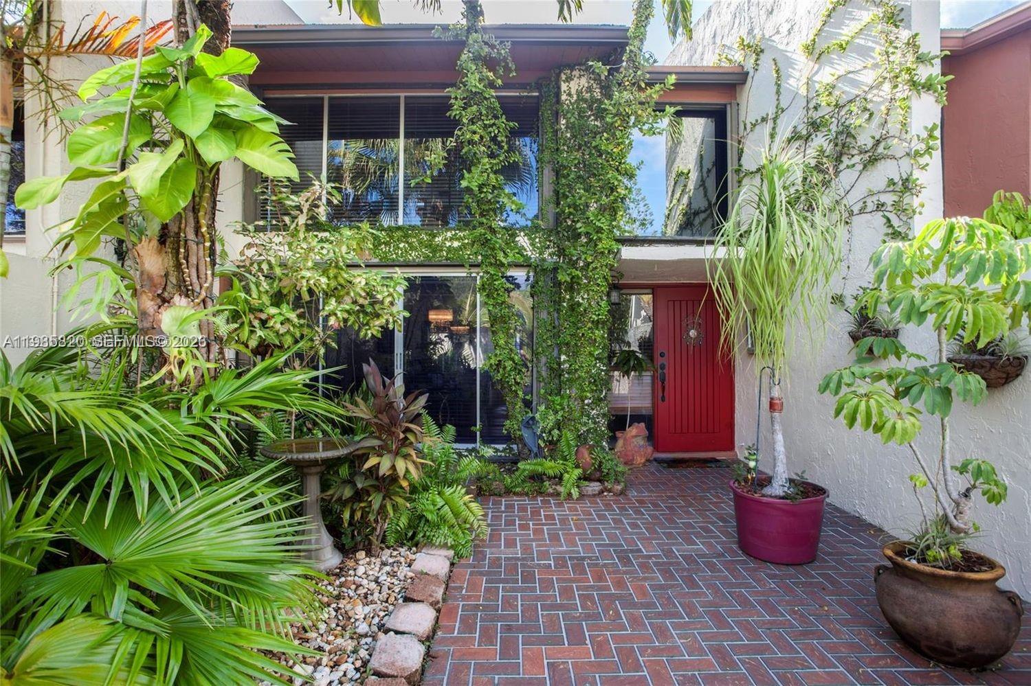 SUNSET PARK LAKE VILLAS S - Residential Lease