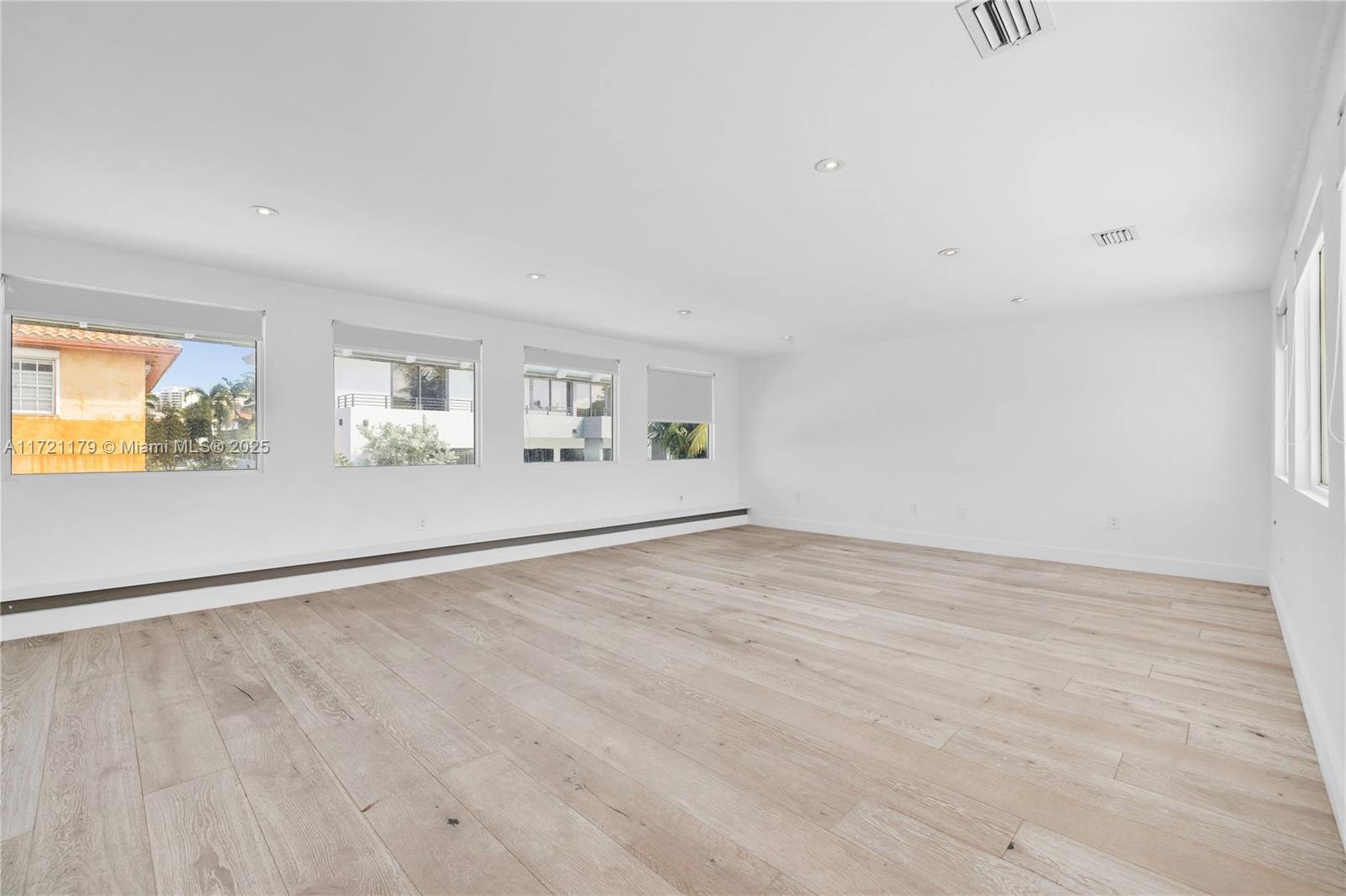 BISCAYNE KEY ESTATES - Residential