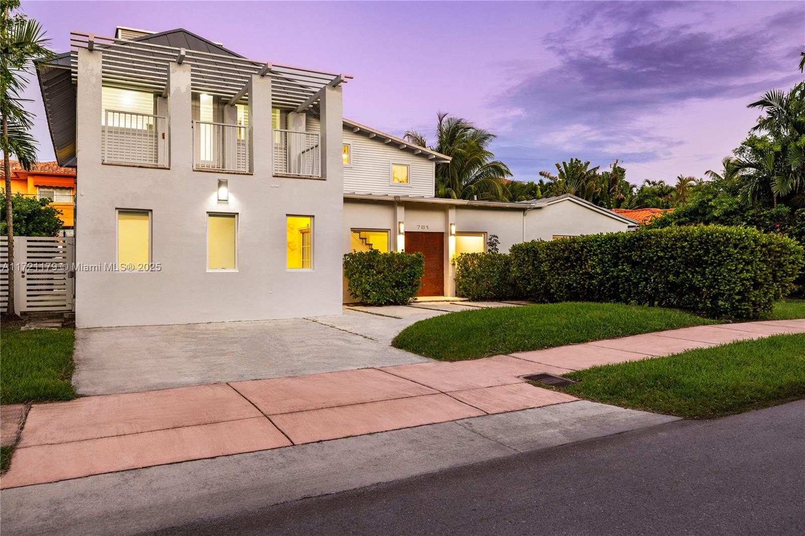 BISCAYNE KEY ESTATES - Residential