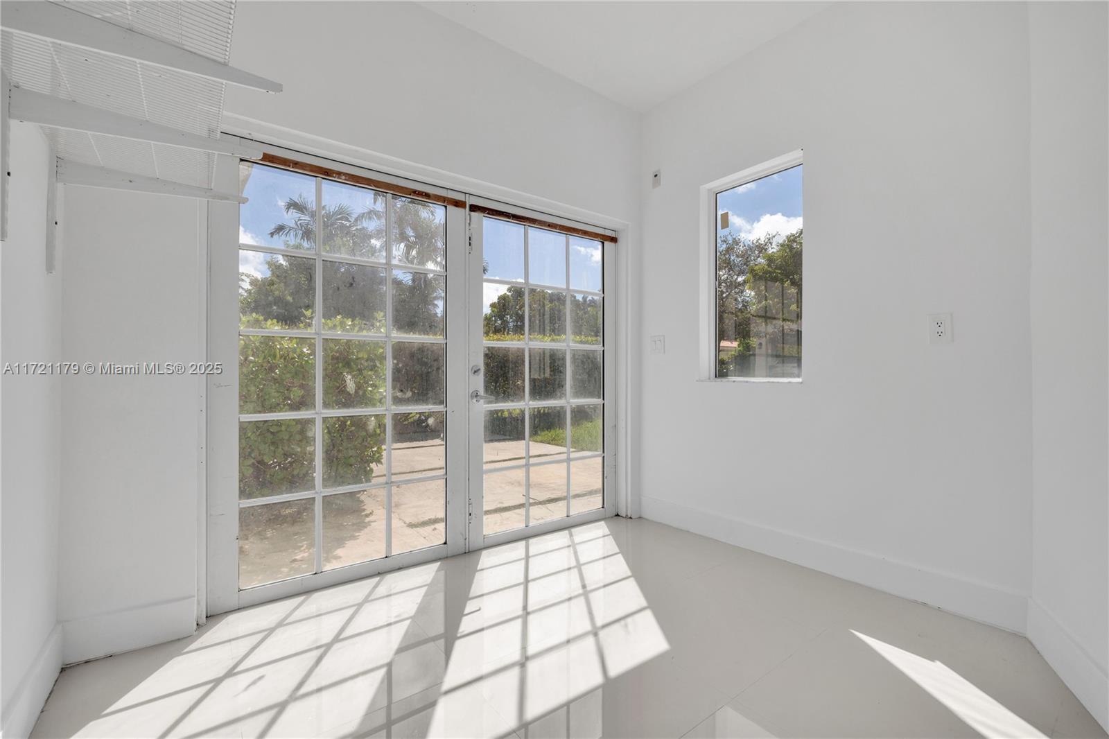 BISCAYNE KEY ESTATES - Residential