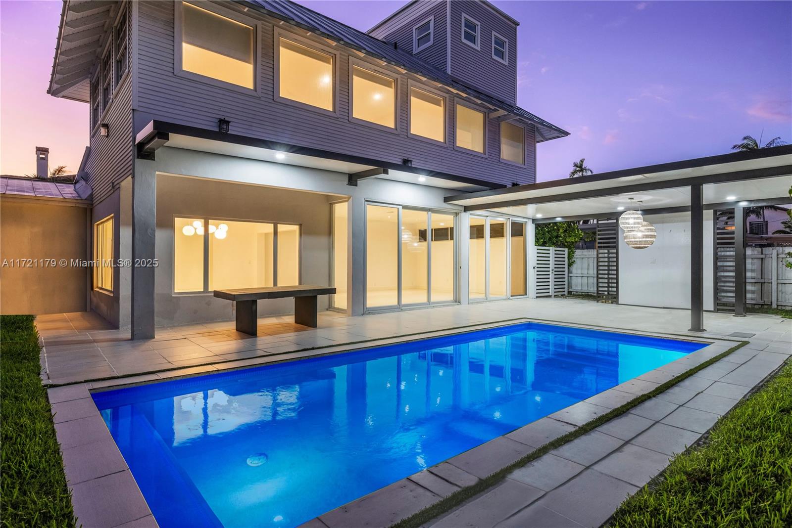 BISCAYNE KEY ESTATES - Residential