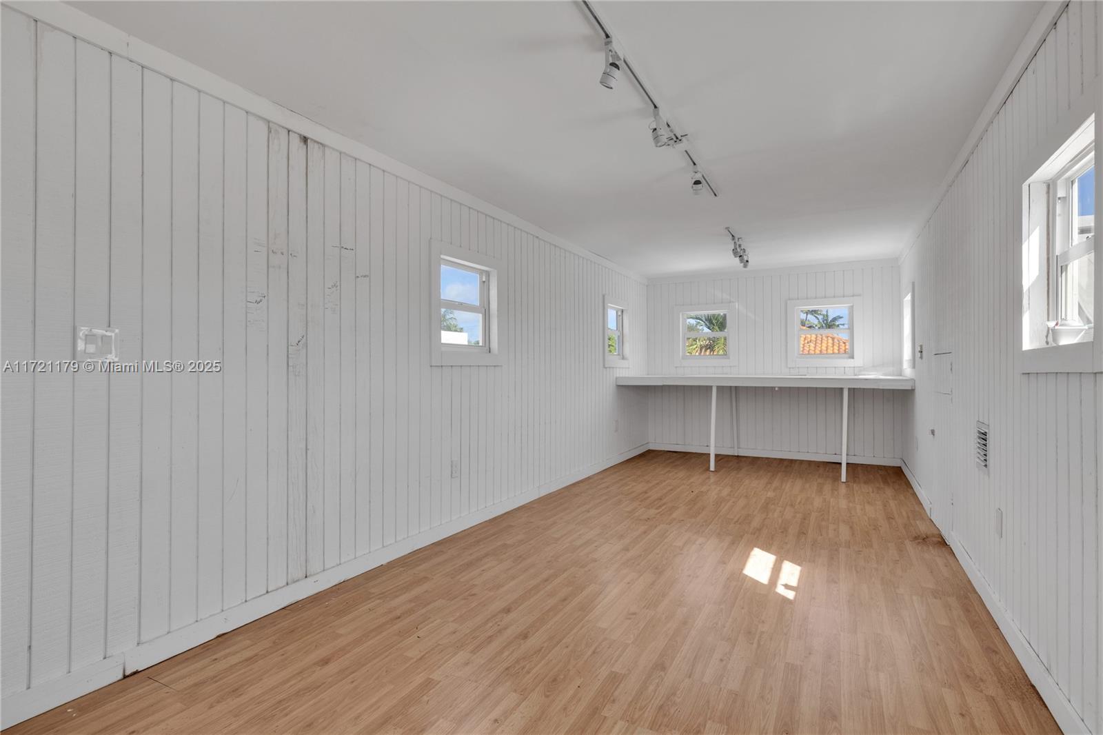 BISCAYNE KEY ESTATES - Residential