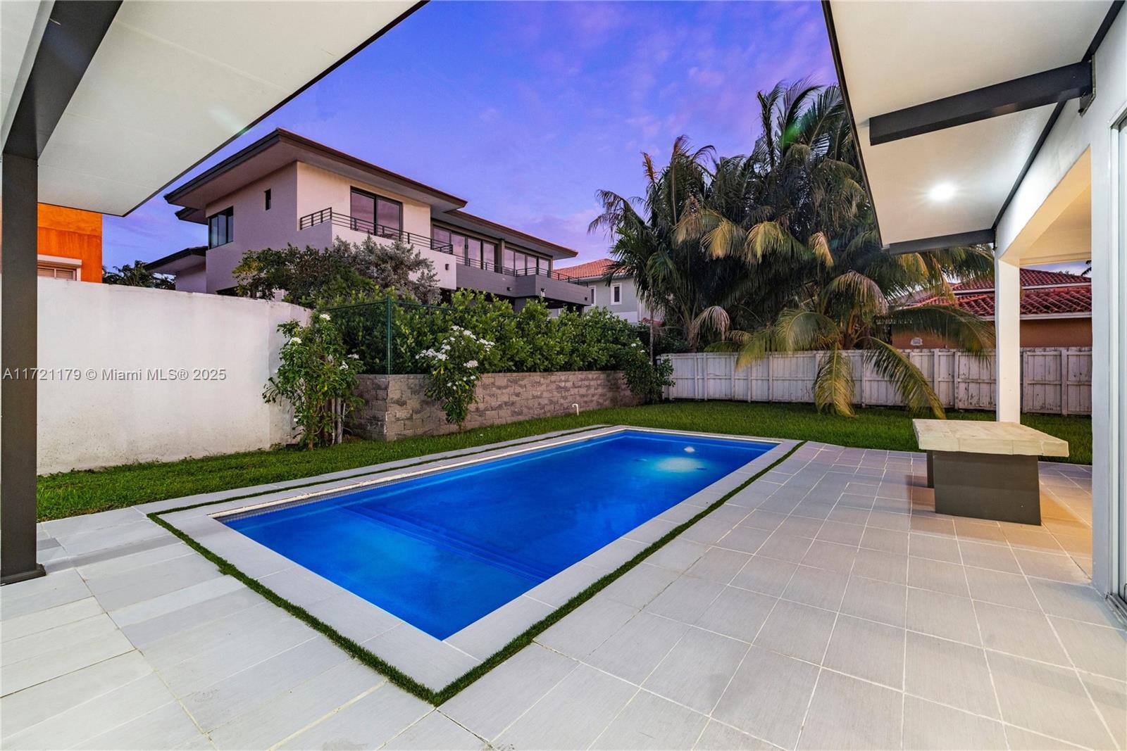 BISCAYNE KEY ESTATES - Residential