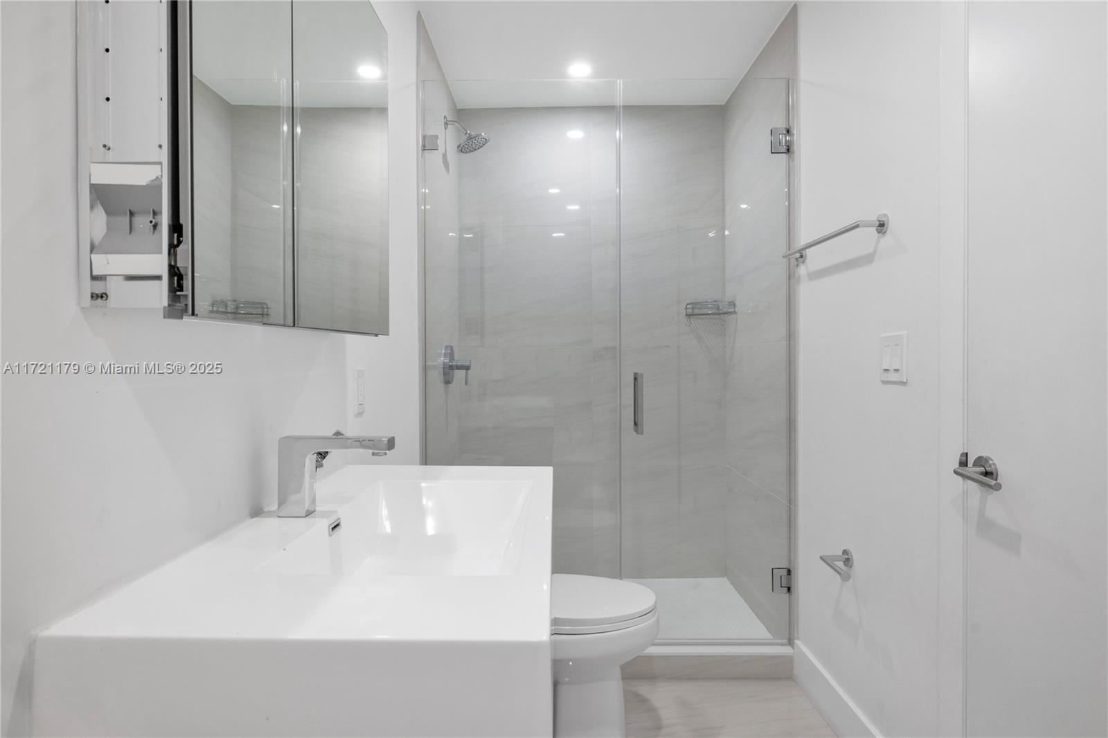 BISCAYNE KEY ESTATES - Residential