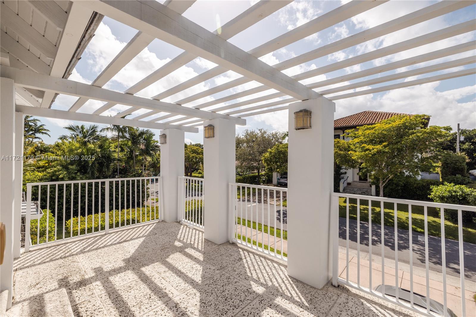 BISCAYNE KEY ESTATES - Residential