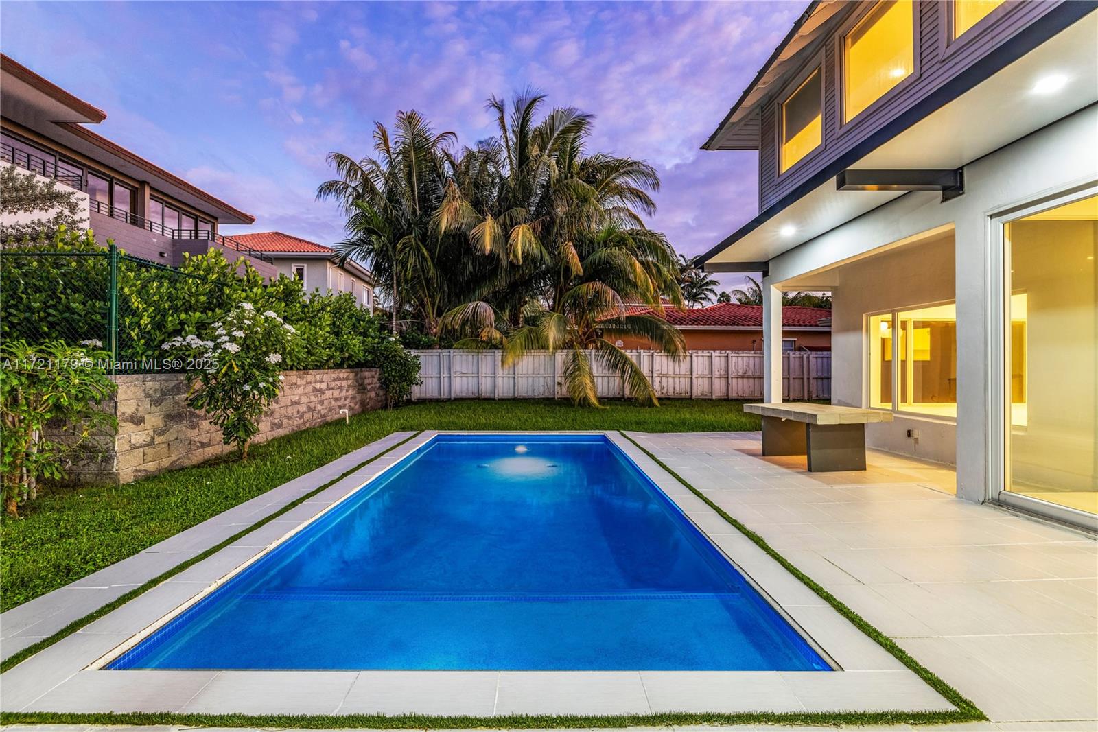 BISCAYNE KEY ESTATES - Residential