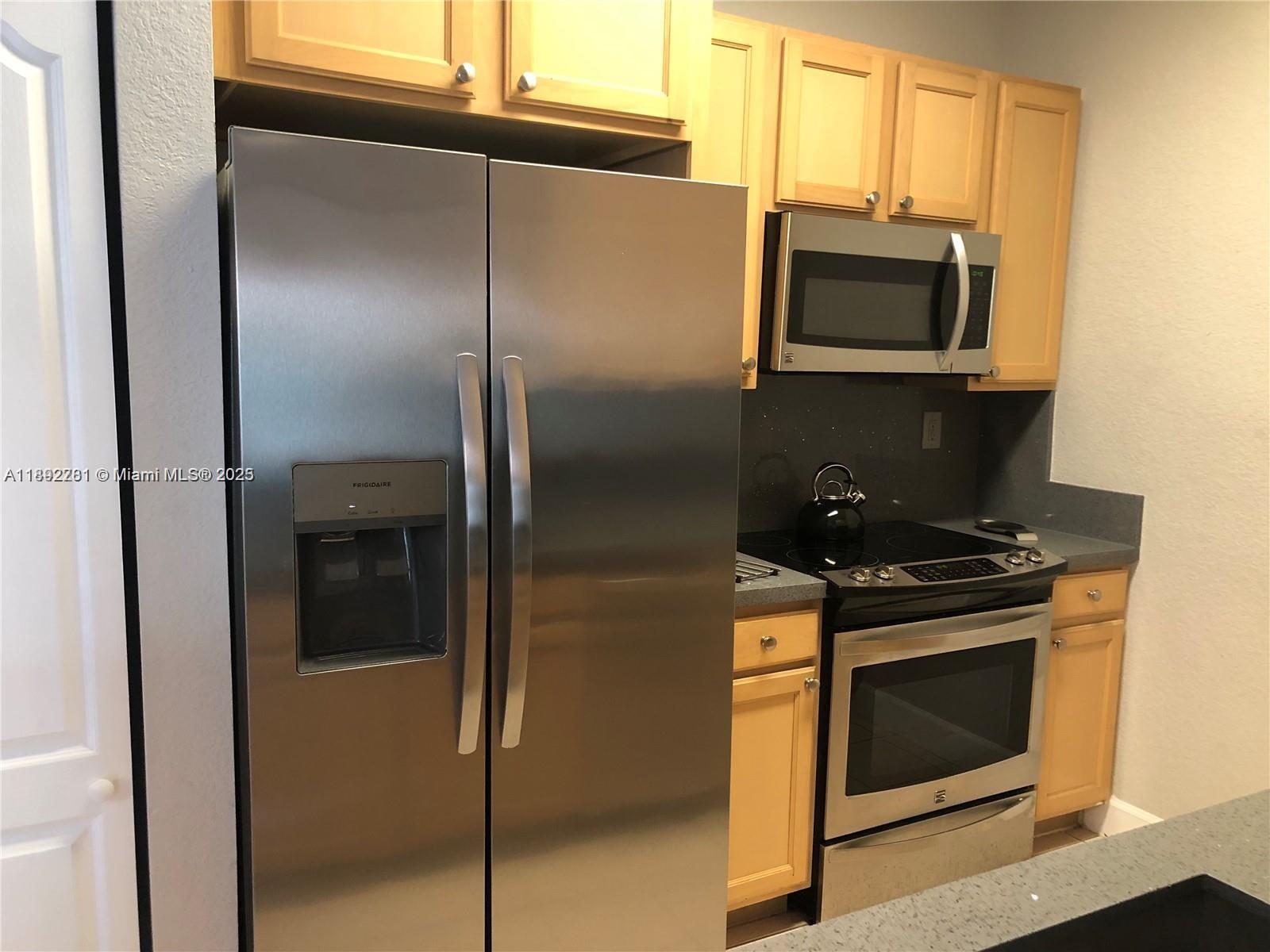 VALENCIA CONDO - Residential Lease
