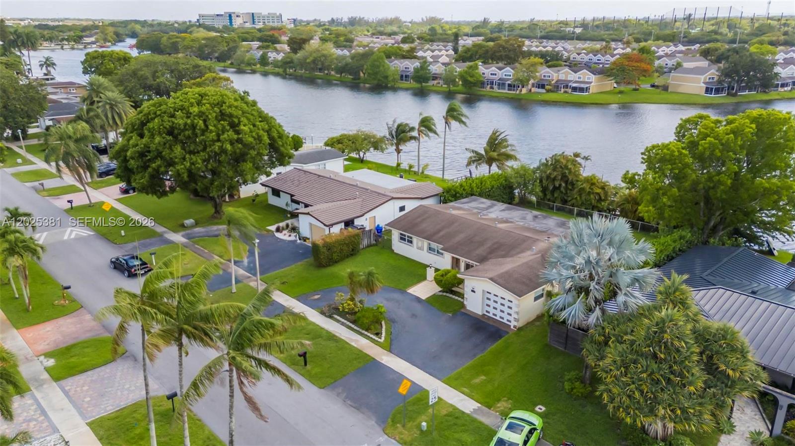 PEMBROKE LAKES SEC 6 - Residential
