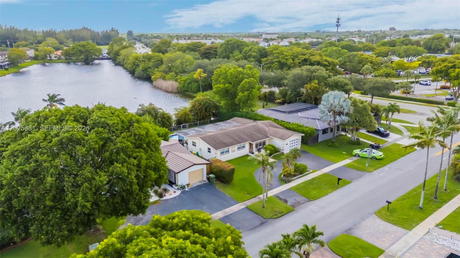PEMBROKE LAKES SEC 6 - Residential