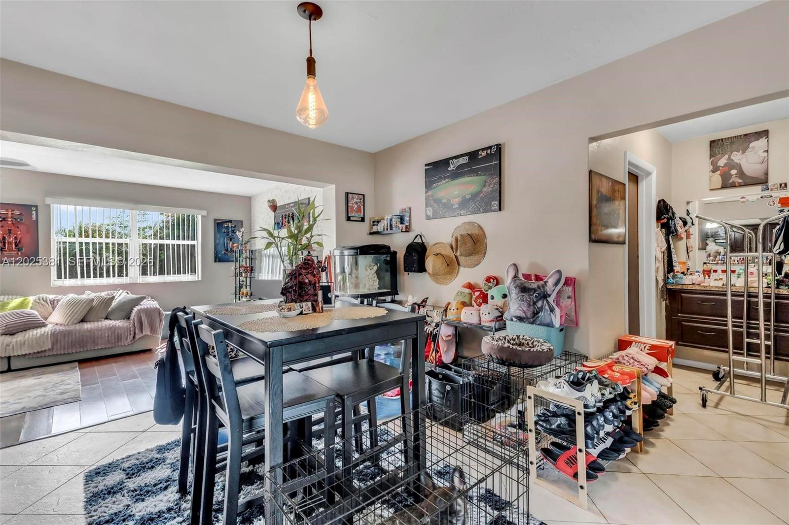 PEMBROKE LAKES SEC 6 - Residential