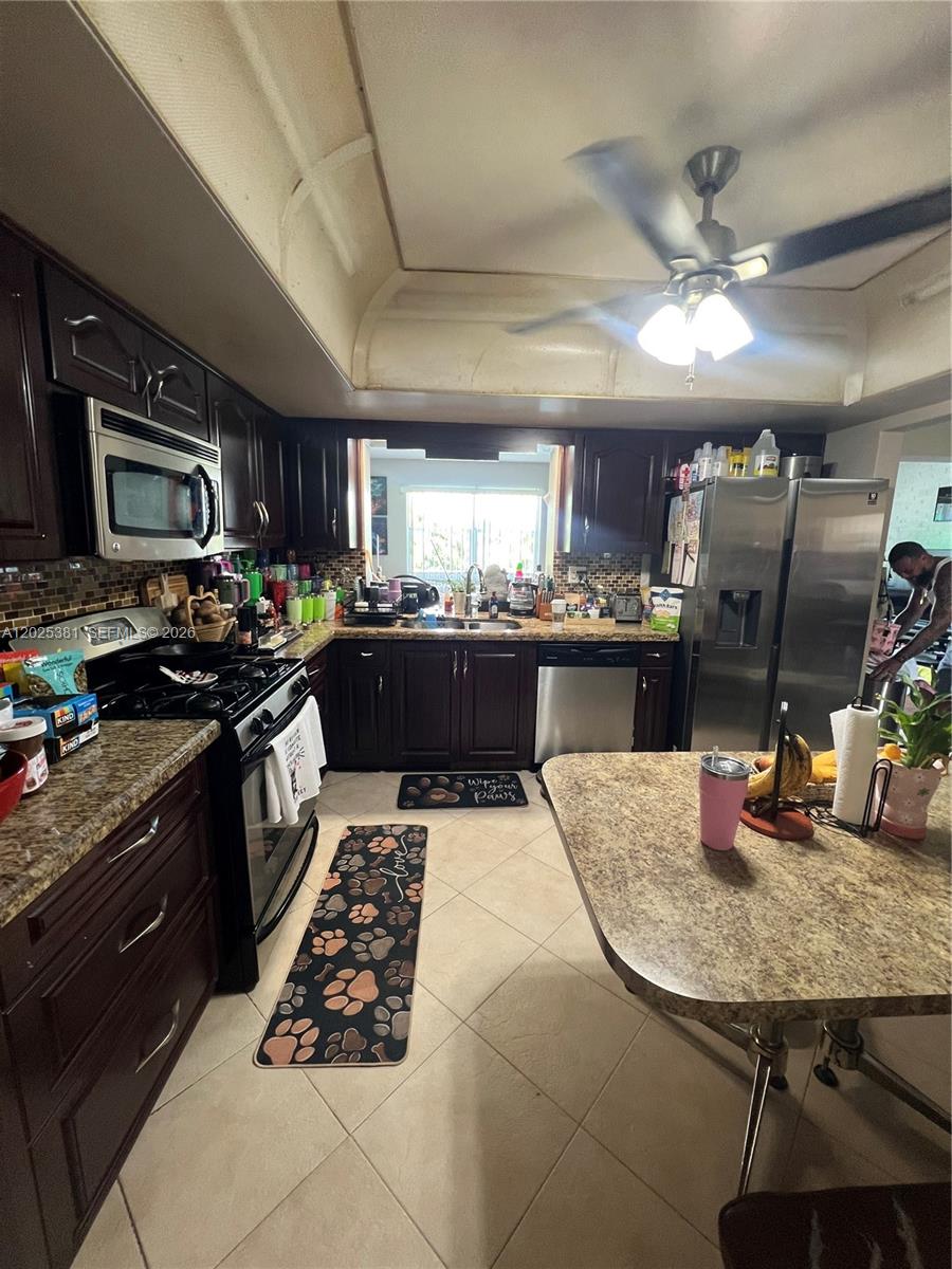 1620 NW 122nd Ave