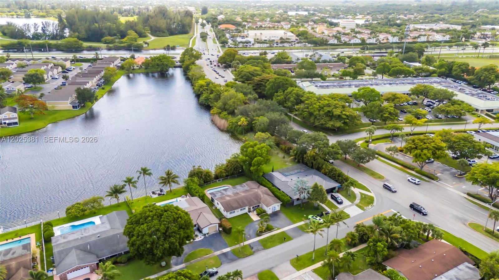 PEMBROKE LAKES SEC 6 - Residential