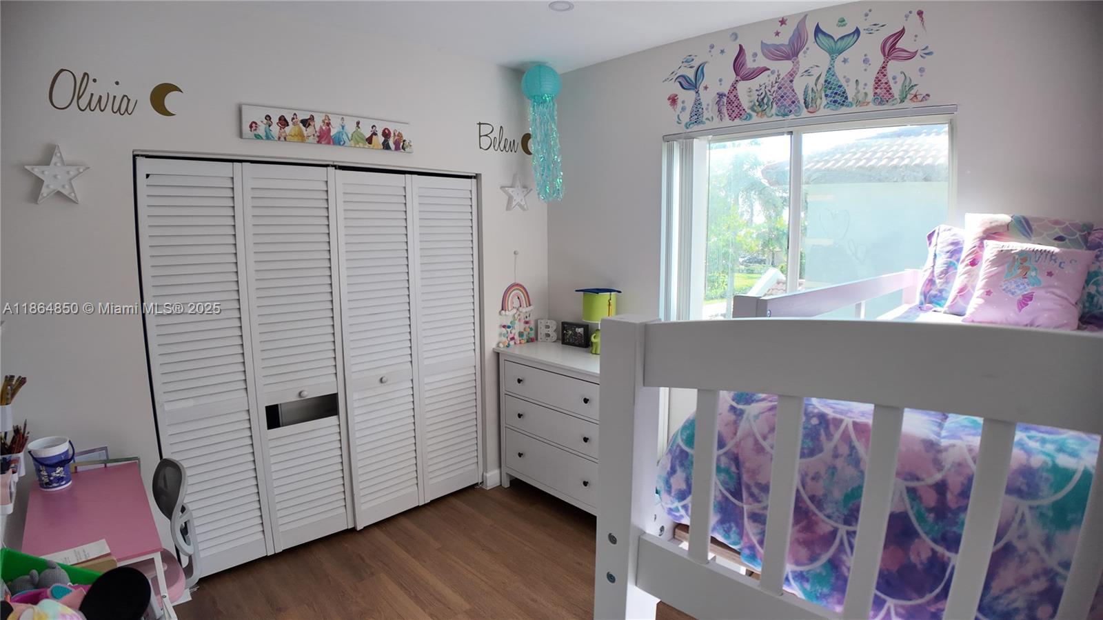 MEGHANS PLACE - Residential