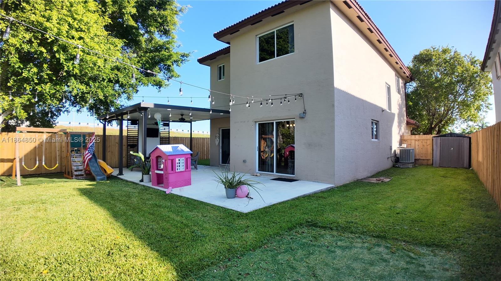 MEGHANS PLACE - Residential