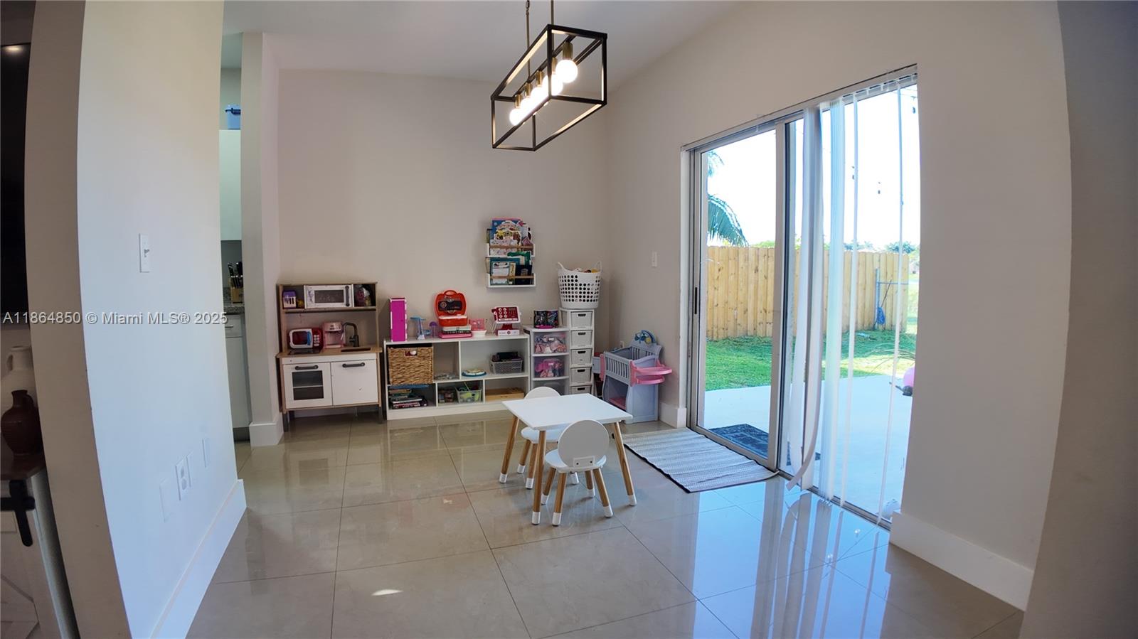 MEGHANS PLACE - Residential