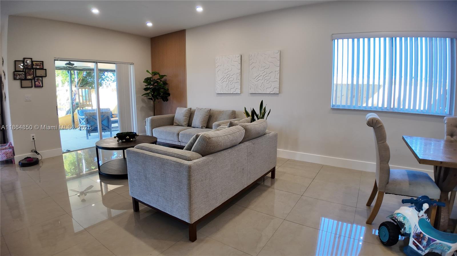 MEGHANS PLACE - Residential