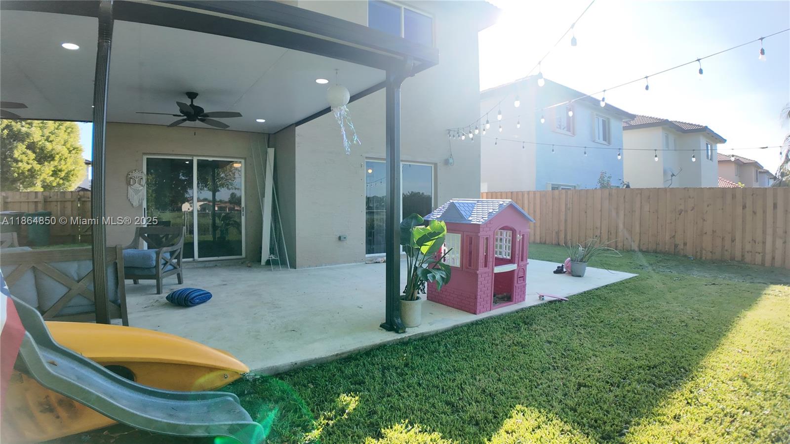 MEGHANS PLACE - Residential