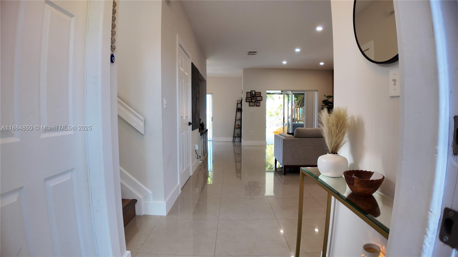 MEGHANS PLACE - Residential