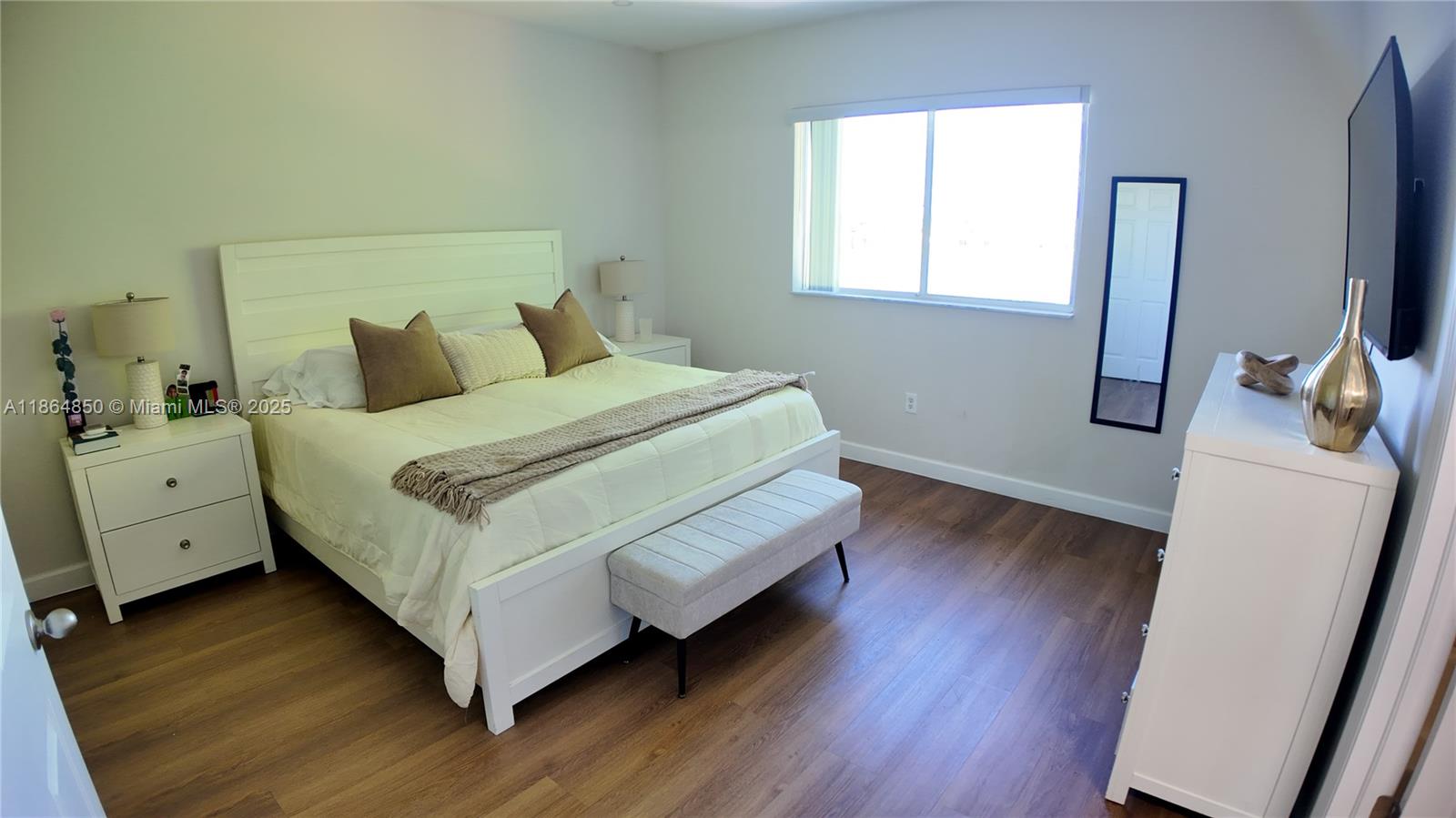 MEGHANS PLACE - Residential