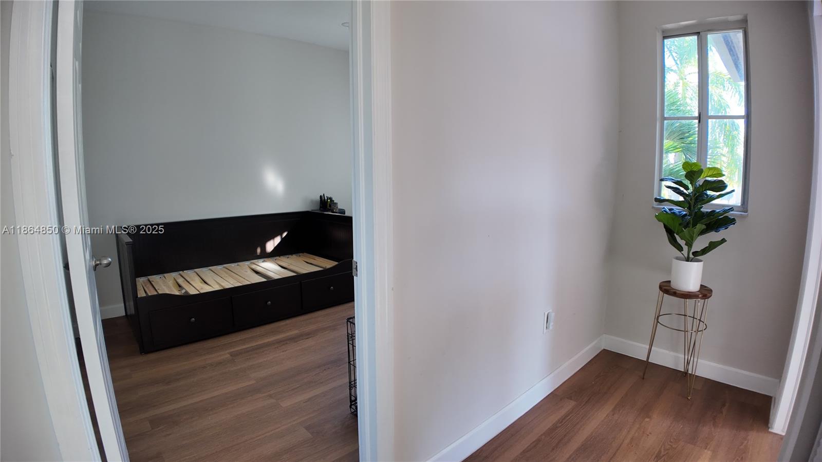 MEGHANS PLACE - Residential