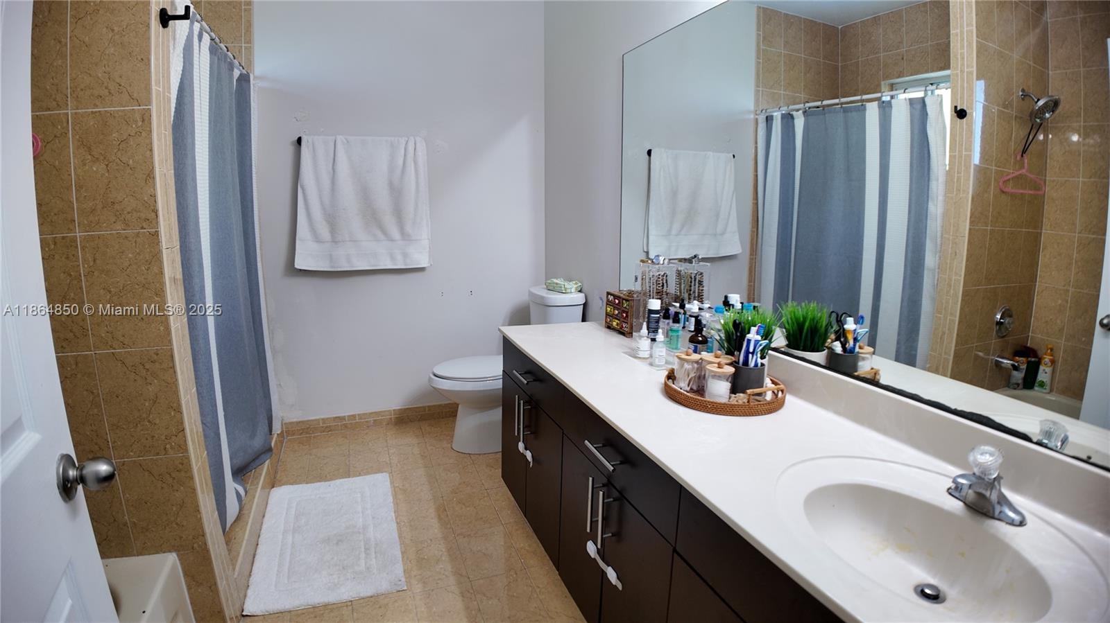 MEGHANS PLACE - Residential