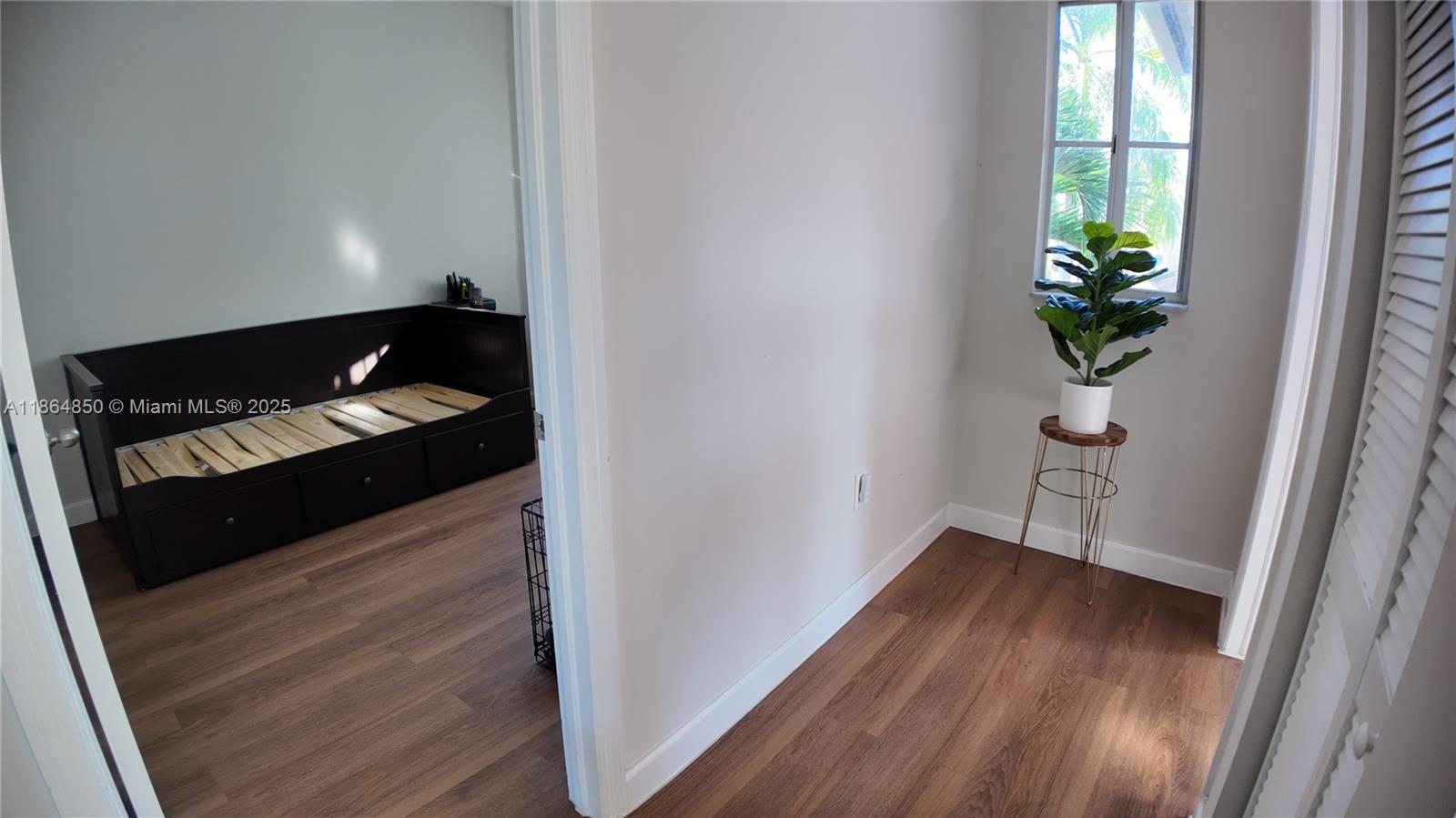 MEGHANS PLACE - Residential