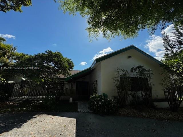 Property for Sale at 11505 Sw 77th Ave, Pinecrest, Miami-Dade County, Florida - Bedrooms: 3 
Bathrooms: 4  - $3,500,000