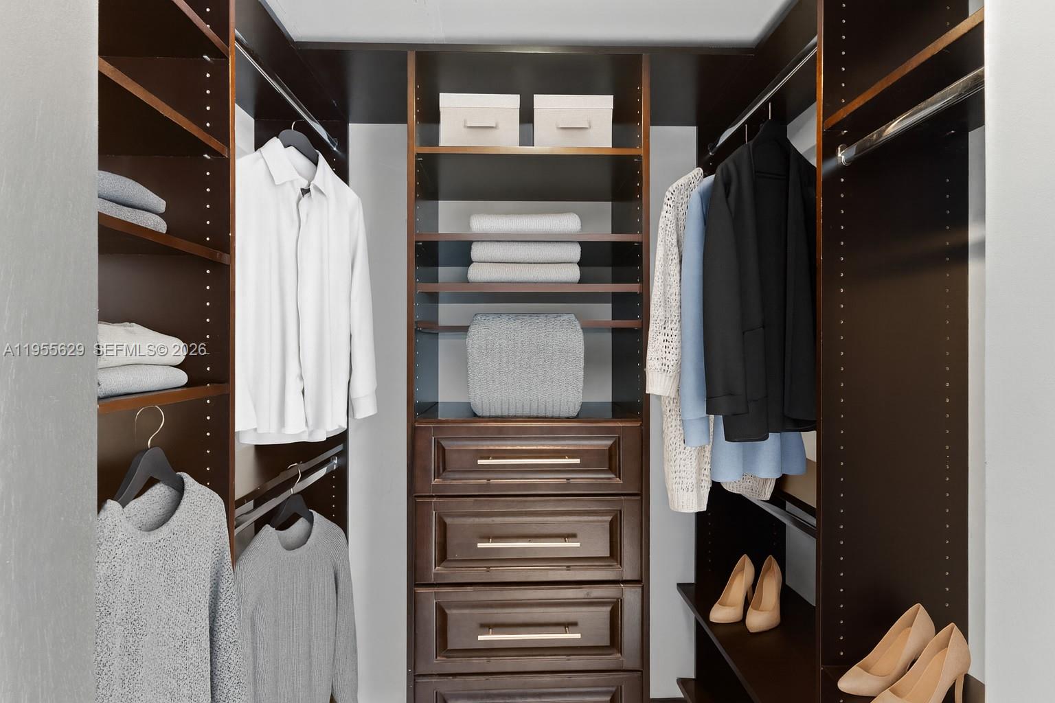 BRICKELL ON THE RIVER - Residential