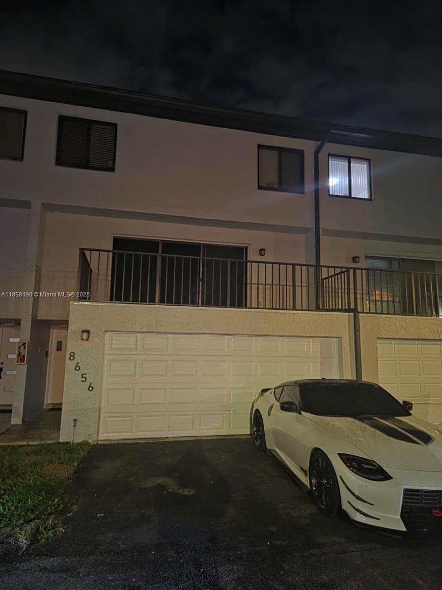 SUNCREST TOWNHOUSE CONDO - Residential