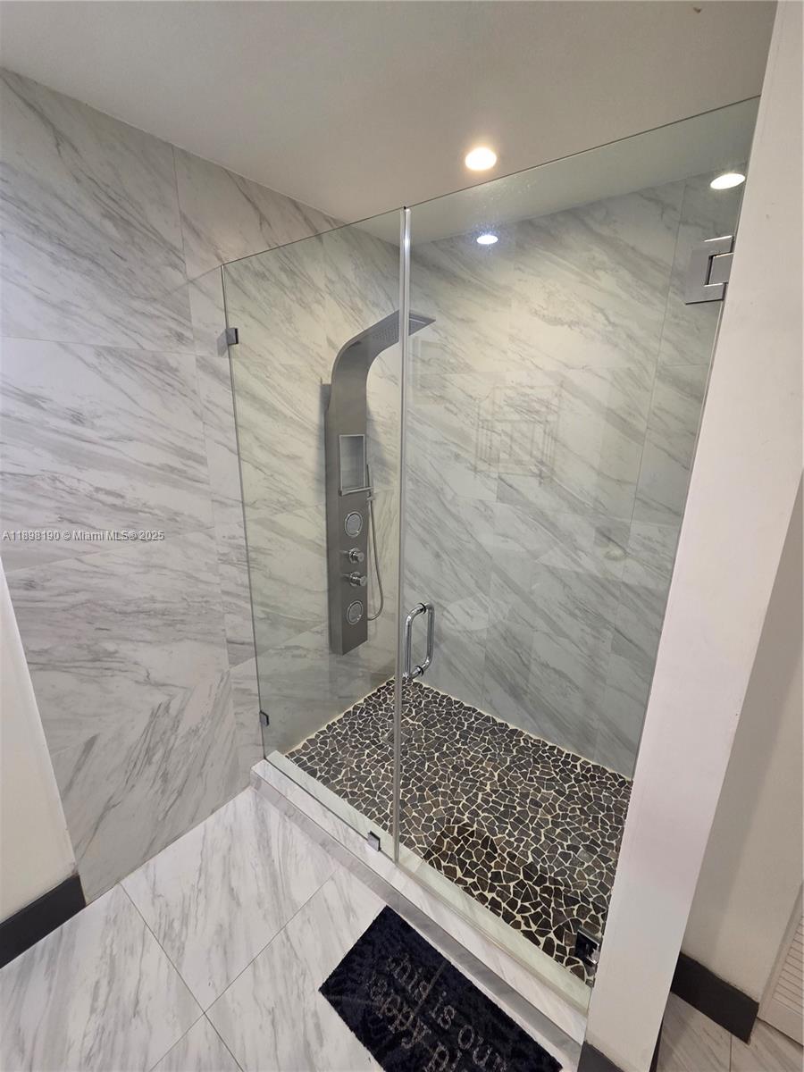 SUNCREST TOWNHOUSE CONDO - Residential