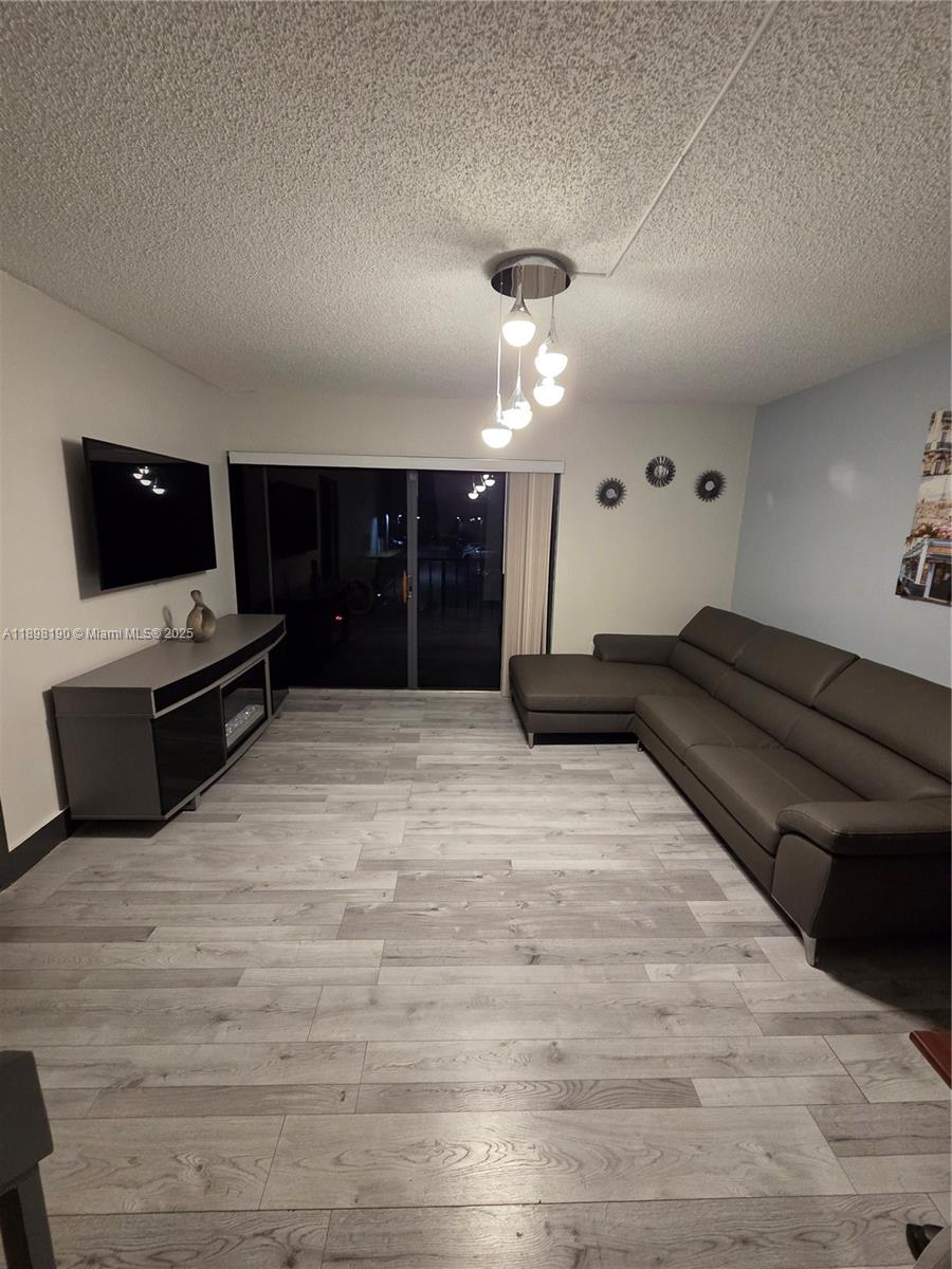 SUNCREST TOWNHOUSE CONDO - Residential
