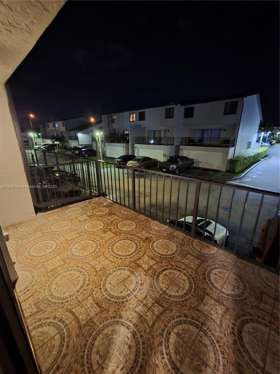 SUNCREST TOWNHOUSE CONDO - Residential