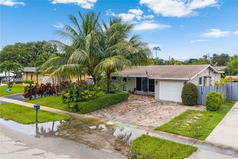 Photo of 6451 Scott St, Hollywood, FL 33024 (MLS # A12100255)