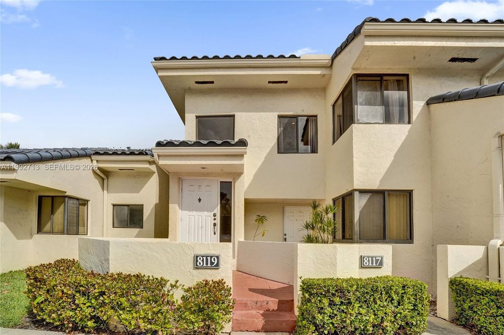 Photo of 8119 NW 17th Mnr #8119, Plantation, FL 33322 (MLS # A11992713)