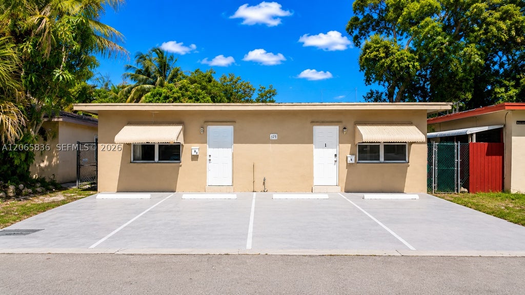 Photo of 125 SE 2nd Ter, Hallandale Beach, FL 33009 (MLS # A12065836)