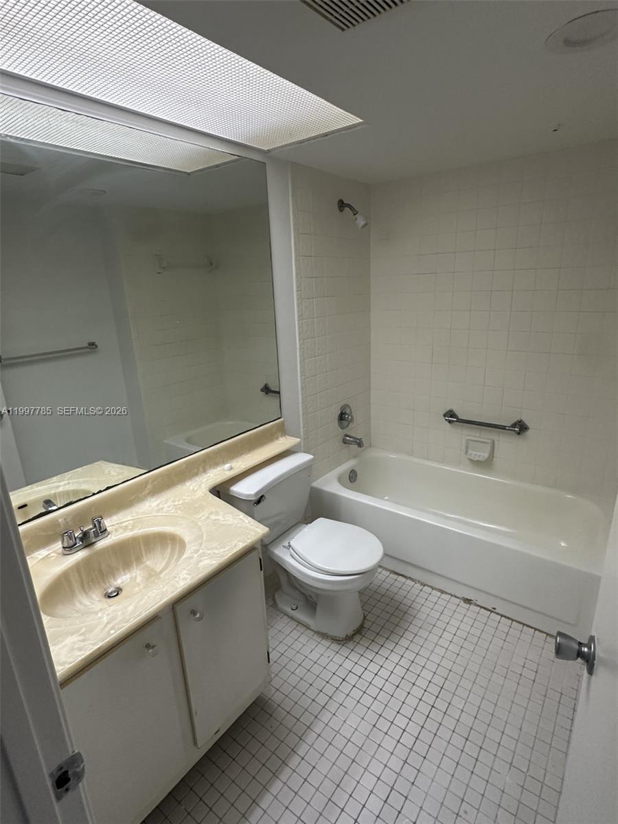 BUCKINGHAM EAST AT CENTUR - Residential